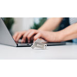 Изображение USB Flash 64Gb MyMedia MyDual by Verbatim {69270} USB 3.2/USB Type-C Silver #3 Фото USB Flash 64Gb MyMedia MyDual by Verbatim {69270} USB 3.2/USB Type-C Silver #3