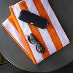 Изображение JBL Flip 5 Black (JBLFLIP5BLK) портативная система 20Вт, Li-Ion аккум., водонепрониц. , мик., BT #3 Фото JBL Flip 5 Black (JBLFLIP5BLK) портативная система 20Вт, Li-Ion аккум., водонепрониц. , мик., BT #3