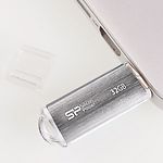 Изображение USB Flash 32GB SILICON POWER Ultima II Silver (SP032GBUF2M01V1S) #1 Фото USB Flash 32GB SILICON POWER Ultima II Silver (SP032GBUF2M01V1S) #1