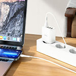 Изображение Сетевое ЗУ Hoco C102A Fuerza White (6931474777720) ,4*USB-A ,QC,28W + кабель Lightning #5 Фото Сетевое ЗУ Hoco C102A Fuerza White (6931474777720) ,4*USB-A ,QC,28W + кабель Lightning #5