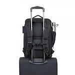 Изображение Рюкзак для Notebook RivaCase 8461 Black с диагональю дисплея 17.3" #12 Фото Рюкзак для Notebook RivaCase 8461 Black с диагональю дисплея 17.3" #12