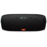 Изображение JBL Charge 3 Black (JBLCHARGE3BLK) портативная система 20Вт, Li-Ion аккум., водонепрониц. , мик., BT Фото JBL Charge 3 Black (JBLCHARGE3BLK) портативная система 20Вт, Li-Ion аккум., водонепрониц. , мик., BT